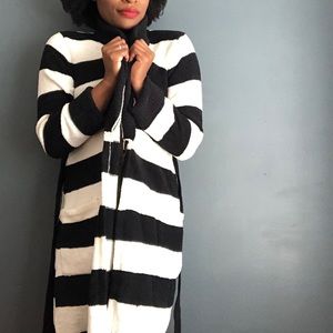 BETSEY JOHNSON Black & White Strip Comfy Bath Robe